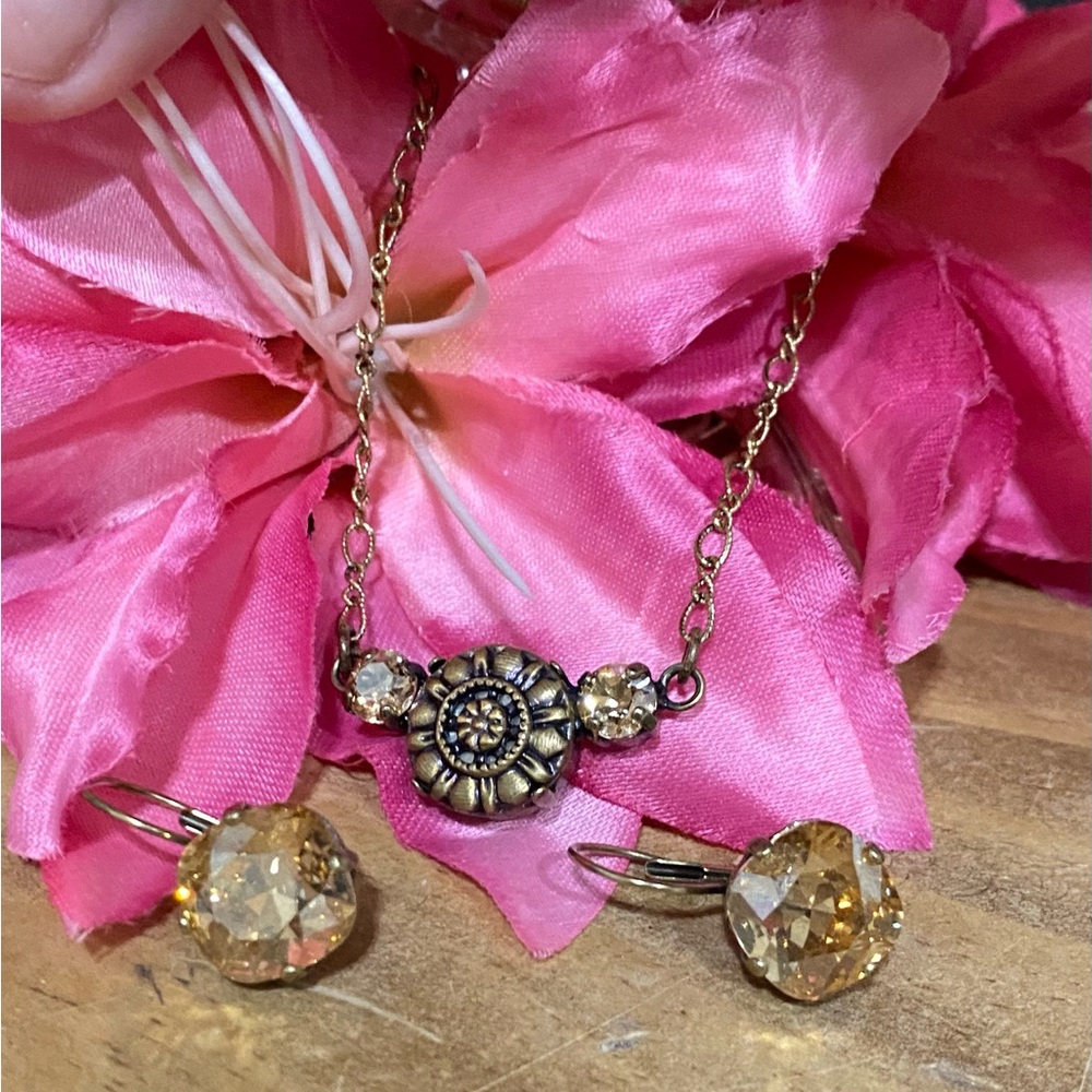 Grandmother’s Buttons Necklace